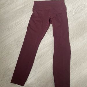 Lululemon 25” legging 
Color : maroon